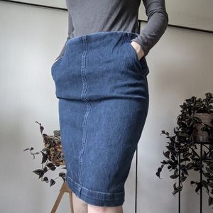 LOFT denim skirt with pockets